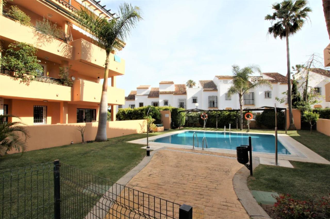 Apartamento Beachfront La Jacaranda Marbella Exterior foto